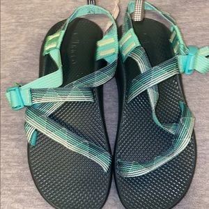 Youth size 6 Chacos